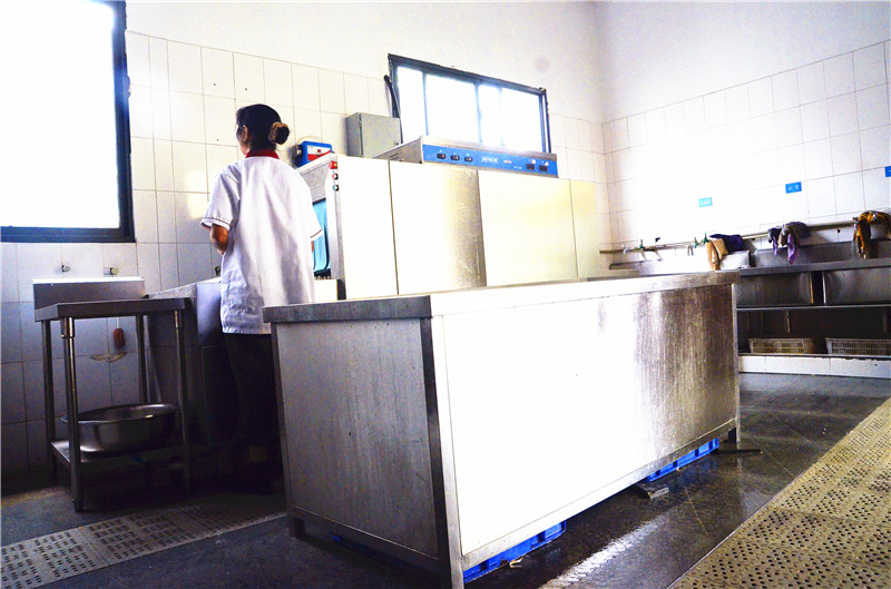 西華大學學校食堂午夜视频免费在线观看設備現場圖片