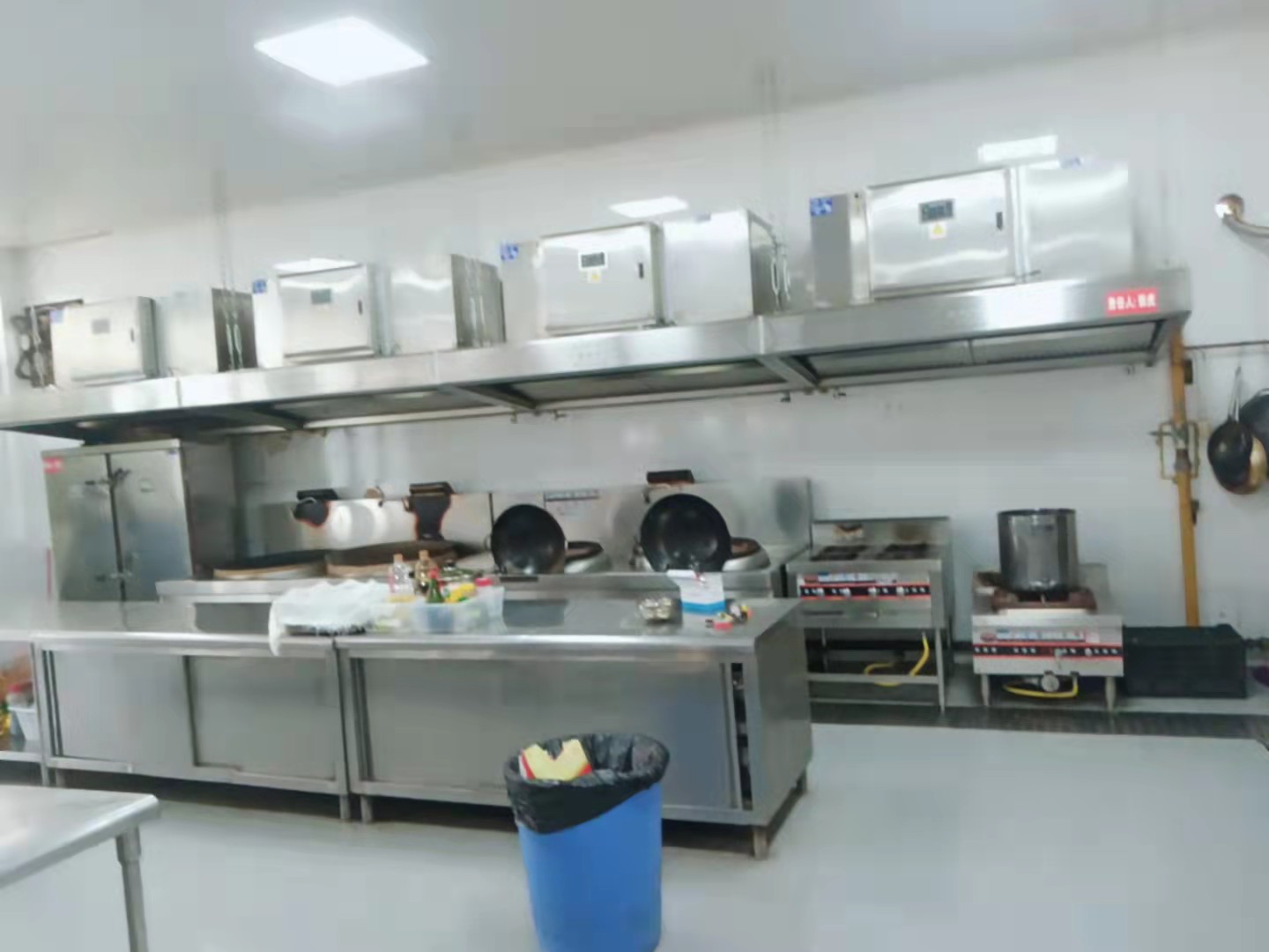 食堂午夜视频免费在线观看設備