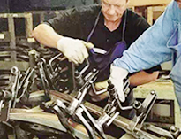 成都商用午夜视频免费在线观看設備生產廠家告訴你不鏽鋼廚具的施壓工藝