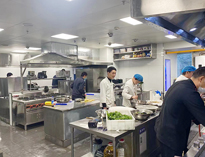 大型酒店午夜视频免费在线观看設備廠家告訴你商用午夜视频免费在线观看廚具的日常保養方法